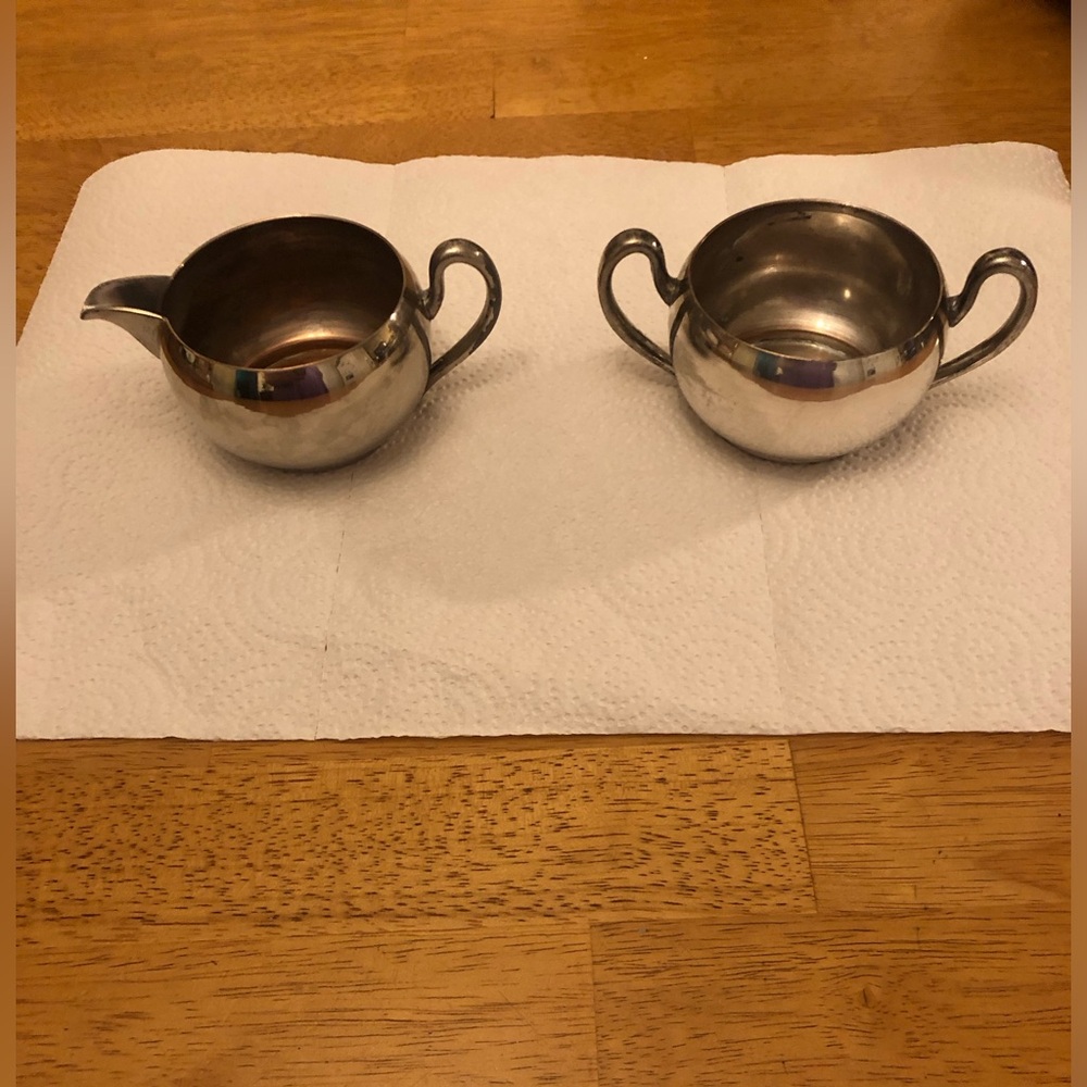 Polished Silver Creamer and Sugar Bowl Set - Unbranded
